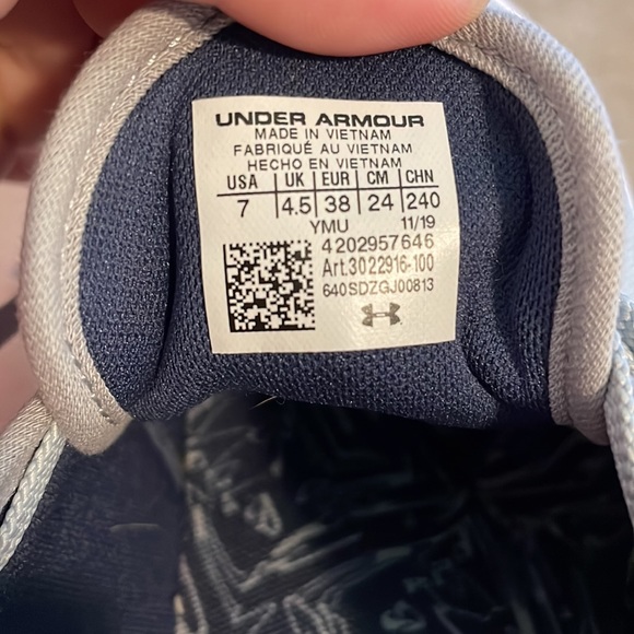 Under armour sneaker - Picture 5 of 5